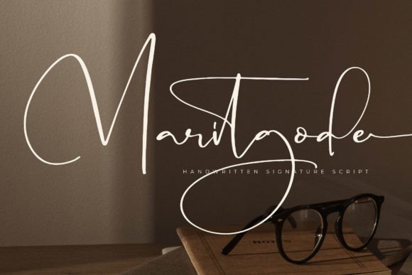 Maritgode: A Luxury Script Typeface for Digital Branding